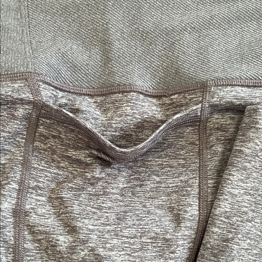 Athleta Heathered exhale heel tight Light lavender grey L 31” - Picture 10 of 11